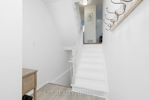 Photo 7 at 25 Hattie Court, Historic Lakeshore Communities, Georgina