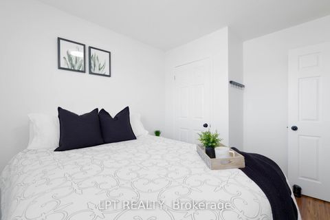 Photo 22 at 25 Hattie Court, Historic Lakeshore Communities, Georgina