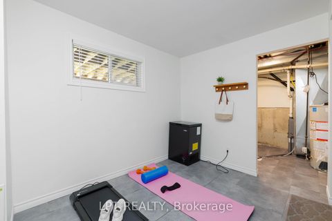 Photo 27 at 25 Hattie Court, Historic Lakeshore Communities, Georgina