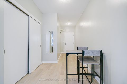 Photo 3 at 1307 - 126 Simcoe Street, Waterfront Communities C1, Toronto