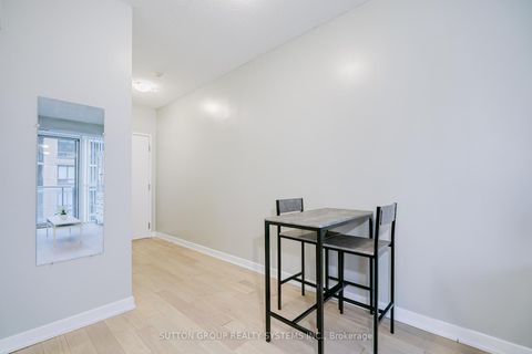 Photo 5 at 1307 - 126 Simcoe Street, Waterfront Communities C1, Toronto