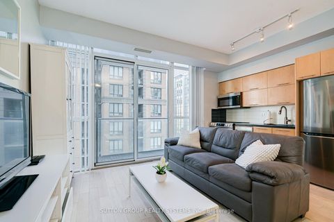 Photo 7 at 1307 - 126 Simcoe Street, Waterfront Communities C1, Toronto