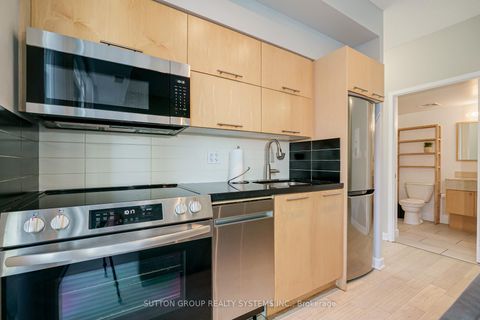 Photo 11 at 1307 - 126 Simcoe Street, Waterfront Communities C1, Toronto
