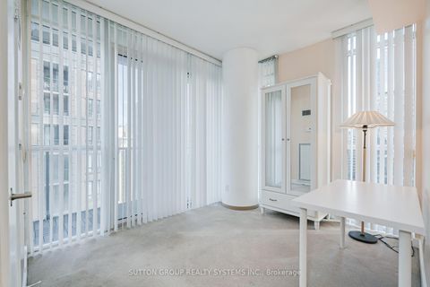 Photo 12 at 1307 - 126 Simcoe Street, Waterfront Communities C1, Toronto