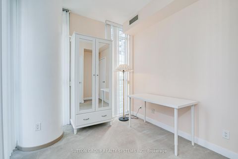 Photo 13 at 1307 - 126 Simcoe Street, Waterfront Communities C1, Toronto