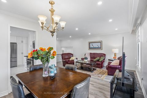 Photo 8 at 11 Charlotte Court, Letitia Heights, Barrie