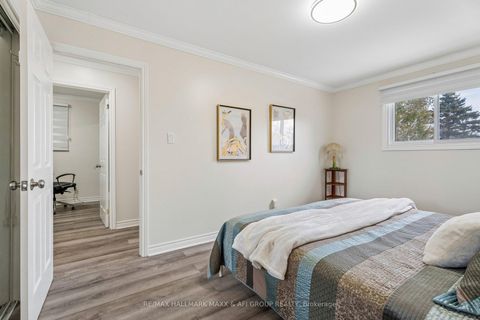 Photo 24 at 11 Charlotte Court, Letitia Heights, Barrie