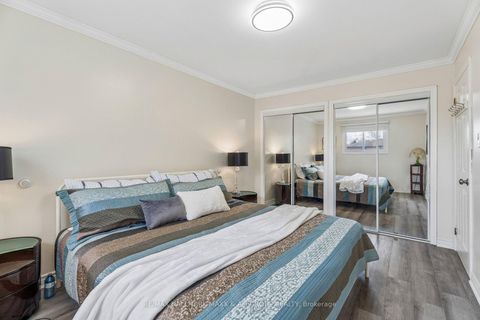 Photo 25 at 11 Charlotte Court, Letitia Heights, Barrie