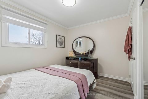 Photo 28 at 11 Charlotte Court, Letitia Heights, Barrie