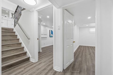 Photo 34 at 11 Charlotte Court, Letitia Heights, Barrie