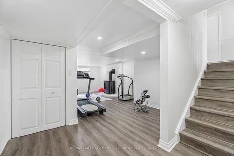 Photo 35 at 11 Charlotte Court, Letitia Heights, Barrie