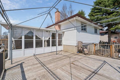 Photo 44 at 11 Charlotte Court, Letitia Heights, Barrie