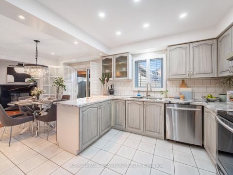 Photo 7 at 171 Hupfield Trail, Malvern, Toronto