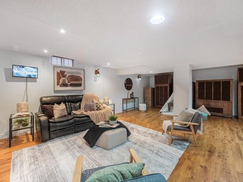 Photo 30 at 171 Hupfield Trail, Malvern, Toronto