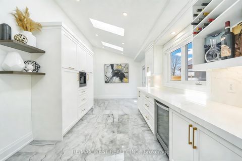 Photo 7 at 108 Poplar Heights Drive, Humber Valley, Toronto