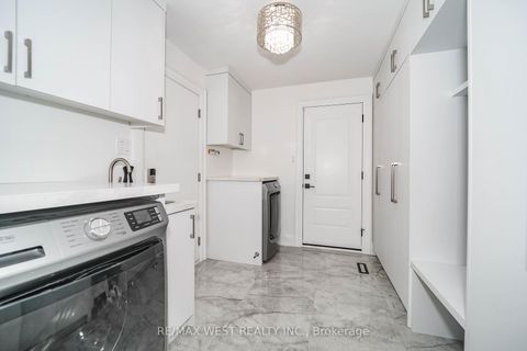 Photo 9 at 108 Poplar Heights Drive, Humber Valley, Toronto