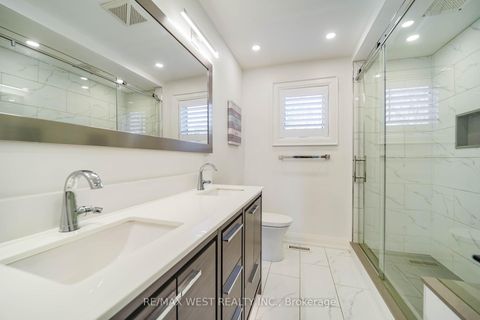 Photo 11 at 108 Poplar Heights Drive, Humber Valley, Toronto
