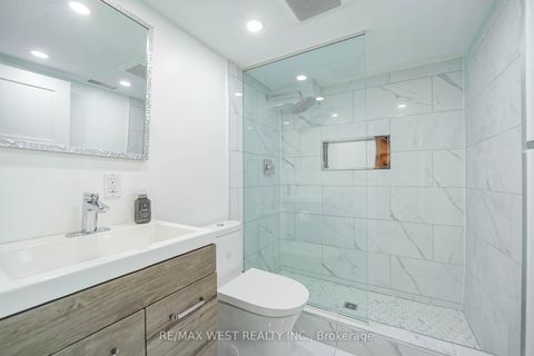 Photo 14 at 108 Poplar Heights Drive, Humber Valley, Toronto