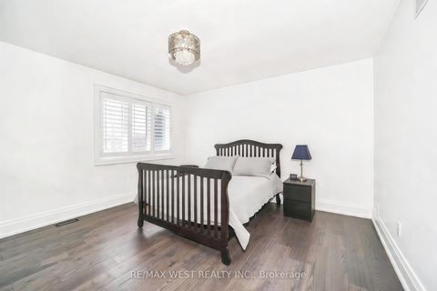 Photo 15 at 108 Poplar Heights Drive, Humber Valley, Toronto