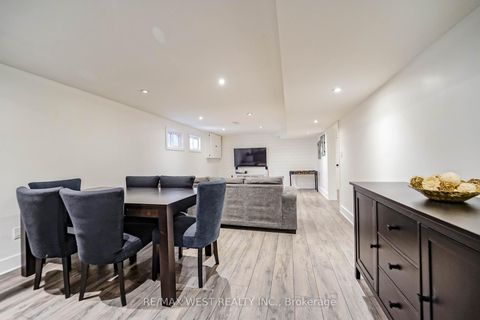 Photo 16 at 108 Poplar Heights Drive, Humber Valley, Toronto