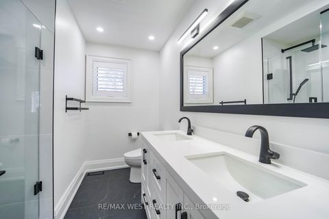 Photo 19 at 108 Poplar Heights Drive, Humber Valley, Toronto