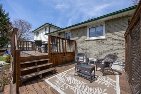 Photo 5 at 17 Crestview Avenue, Blackstock, Scugog