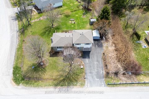 Photo 8 at 17 Crestview Avenue, Blackstock, Scugog