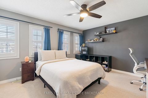 Photo 31 at 43 Maple Crown Terrace, Shore, Barrie