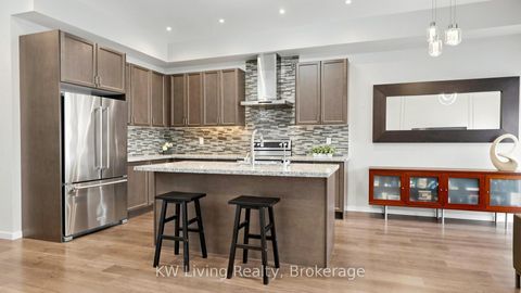 Photo 5 at 389 Elyse Court, Bayview Northeast, Aurora