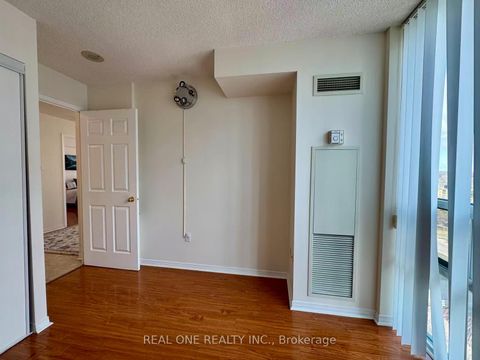 Photo 9 at 1507 - 15 Michael Power Place, City Centre West, Toronto