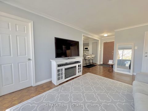 Photo 5 at 203 - 3555 Bathurst Street, Nortown, Toronto