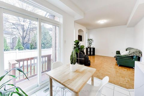 Photo 13 at 40 Teal Crescent, Vellore Village, Vaughan