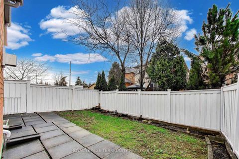 Photo 31 at 40 Teal Crescent, Vellore Village, Vaughan