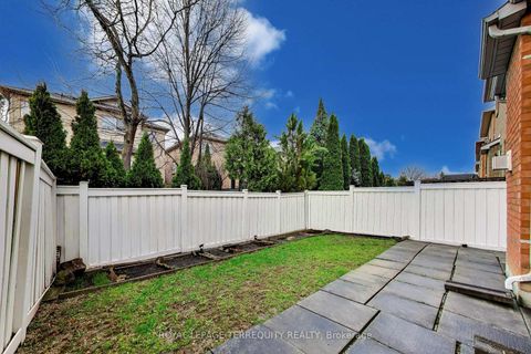 Photo 32 at 40 Teal Crescent, Vellore Village, Vaughan