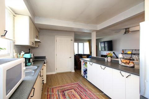 Photo 5 at 1308 Fundy Court, Lakeview, Oshawa