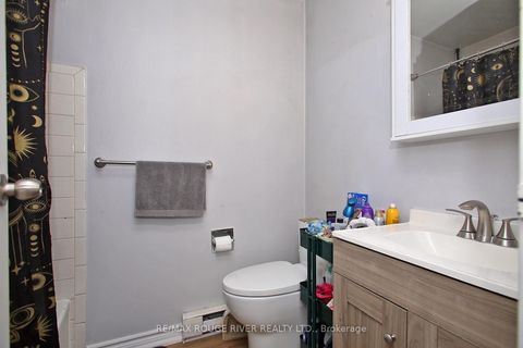 Photo 10 at 1308 Fundy Court, Lakeview, Oshawa