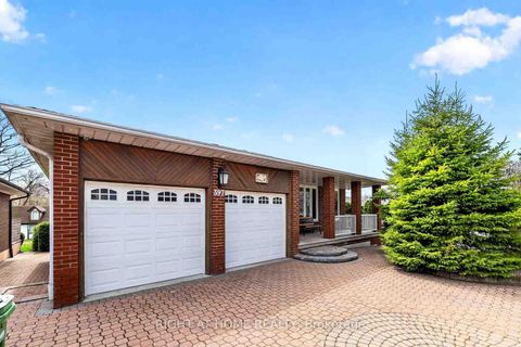 Photo 1 at 397 Maple Leaf Drive, Maple Leaf, Toronto