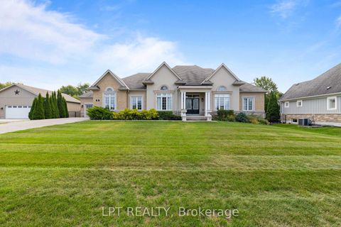 Photo 4 at 5 Wolford Court, Historic Lakeshore Communities, Georgina