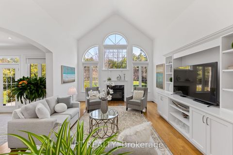 Photo 7 at 5 Wolford Court, Historic Lakeshore Communities, Georgina