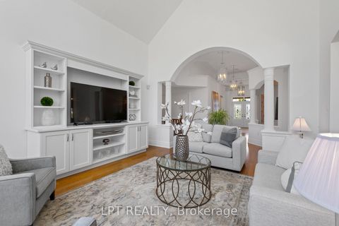 Photo 9 at 5 Wolford Court, Historic Lakeshore Communities, Georgina