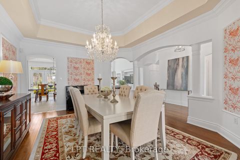 Photo 11 at 5 Wolford Court, Historic Lakeshore Communities, Georgina