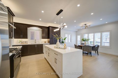 Photo 12 at 64 Glengordon Crescent, Devil's Elbow, Markham