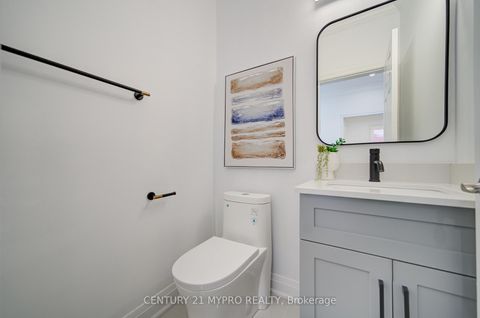 Photo 22 at 64 Glengordon Crescent, Devil's Elbow, Markham