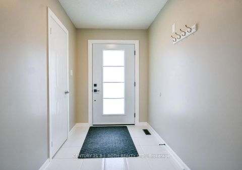 Photo 2 at 92 Cunningham Drive, Ardagh, Barrie