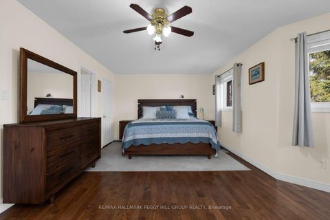 Photo 9 at 142 Ferndale Drive S, Ardagh, Barrie