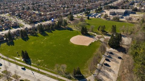 Photo 30 at 142 Ferndale Drive S, Ardagh, Barrie