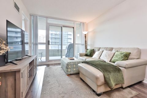 Photo 15 at 2201 - 18 Spring Garden Avenue, Willowdale East, Toronto