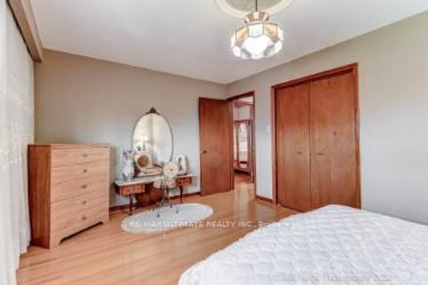 Photo 11 at 100 Newlands Avenue, Birchmount, Toronto