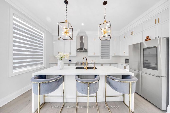 Photo 11 at 10 Nigh Drive, Middlefield, Markham