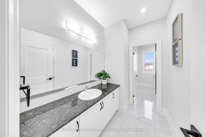 Photo 24 at 10 Nigh Drive, Middlefield, Markham